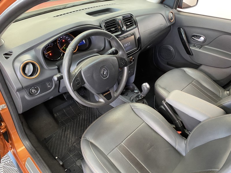 SANDERO 1.6 STEPWAY 8V FLEX 4P AUTOMATIZADO - 2015 - CAXIAS DO SUL