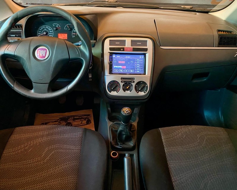 PUNTO 1.4 ATTRACTIVE ITALIA 8V FLEX 4P MANUAL - 2013 - ESTâNCIA VELHA