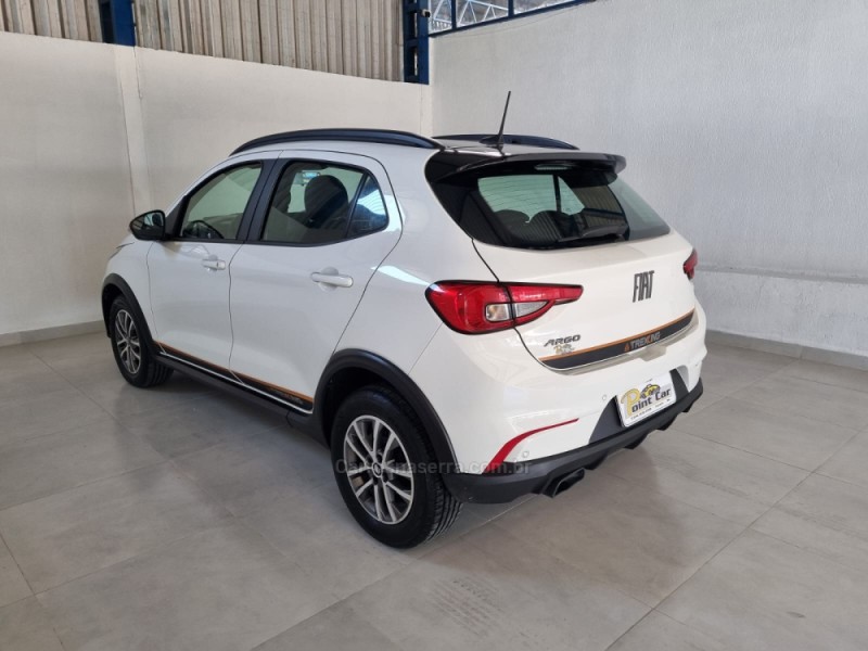 ARGO 1.3 8V TREKKING FLEX 4P MANUAL - 2023 - VACARIA