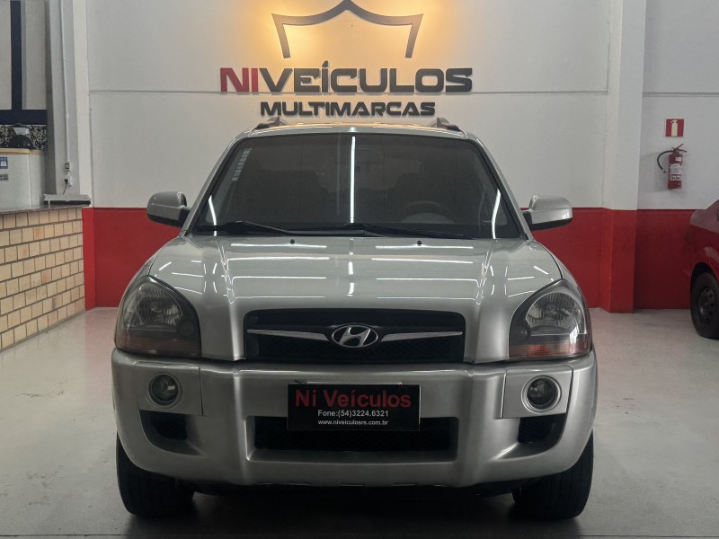 TUCSON 2.0 GL 2WD 16V GASOLINA 4P MANUAL - 2011 - CAXIAS DO SUL