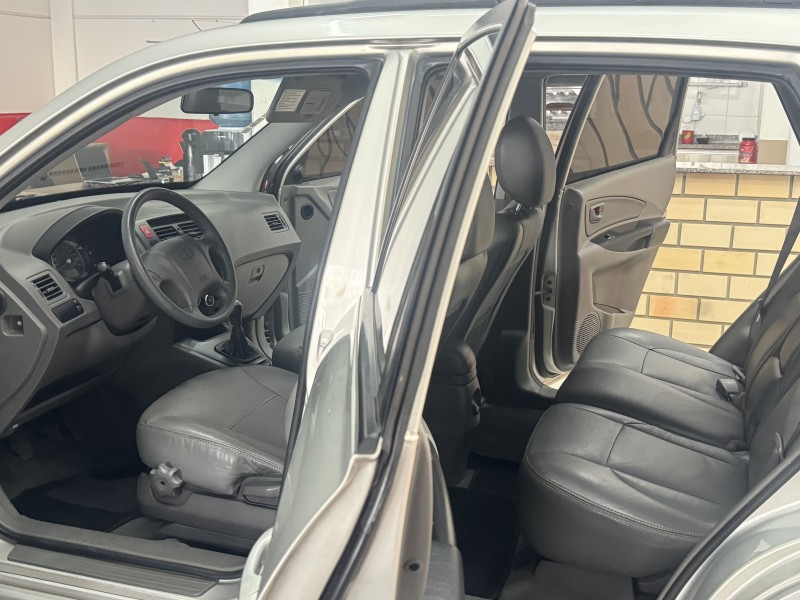 TUCSON 2.0 GL 2WD 16V GASOLINA 4P MANUAL - 2011 - CAXIAS DO SUL