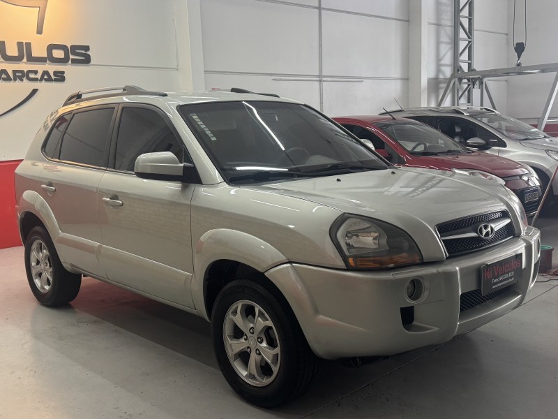 TUCSON 2.0 GL 2WD 16V GASOLINA 4P MANUAL - 2011 - CAXIAS DO SUL