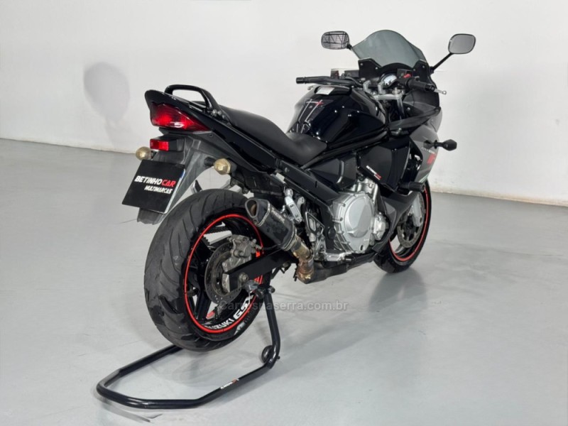 GSX 650 F - 2011 - ESTâNCIA VELHA