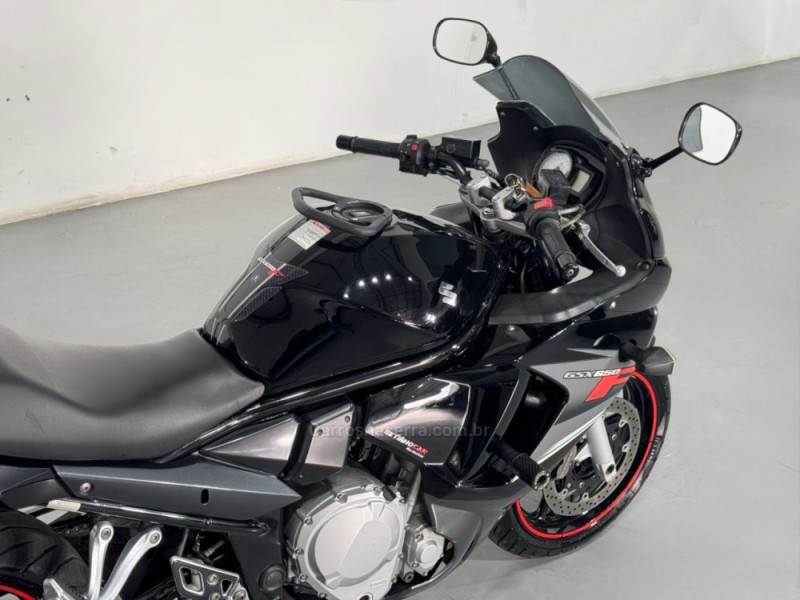 GSX 650 F - 2011 - ESTâNCIA VELHA