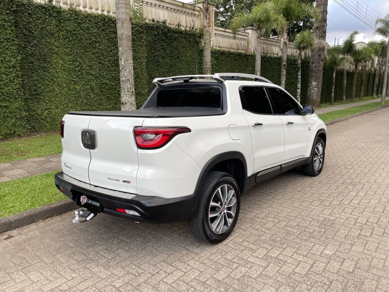 TORO 2.0 16V TURBO DIESEL VOLCANO AT9 4X4 AUTOMÁTICO - 2020 - CAXIAS DO SUL