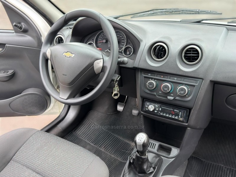 CELTA 1.0 MPFI LT 8V FLEX 4P MANUAL - 2015 - NOVO HAMBURGO