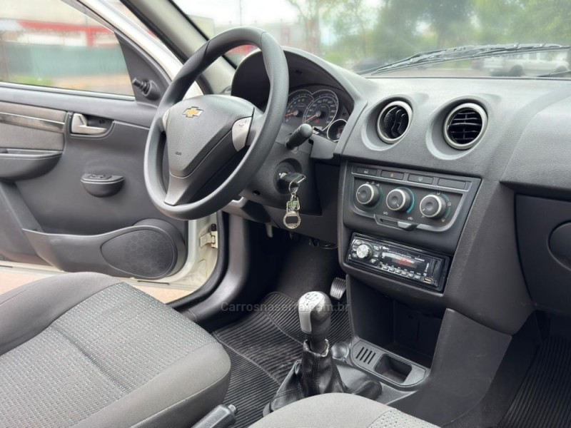 CELTA 1.0 MPFI LT 8V FLEX 4P MANUAL - 2015 - NOVO HAMBURGO