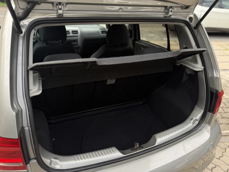 FOX 1.6 MSI COMFORTLINE 8V FLEX 4P MANUAL - 2015 - NOVA PETRóPOLIS