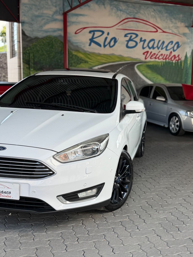 FOCUS 2.0 TITANIUM PLUS 16V FLEX 4P AUTOMÁTICO - 2016 - CAXIAS DO SUL
