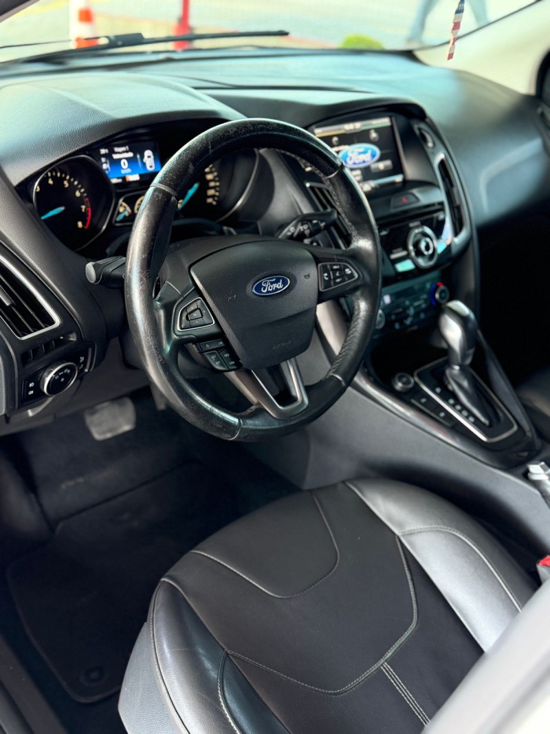 FOCUS 2.0 TITANIUM PLUS 16V FLEX 4P AUTOMÁTICO - 2016 - CAXIAS DO SUL