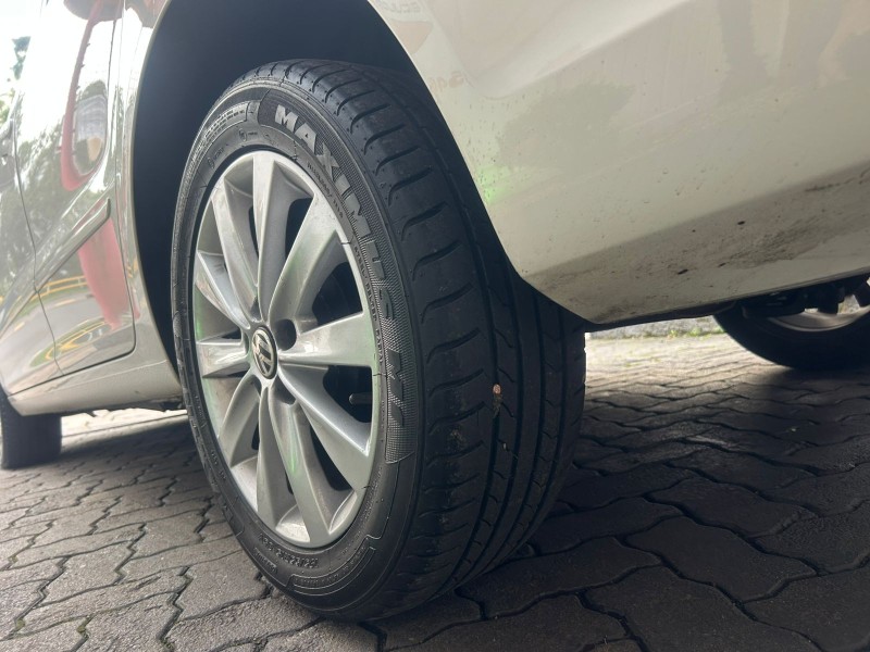 SPACEFOX 1.6 MI TREND 8V FLEX 4P MANUAL - 2012 - TRêS COROAS