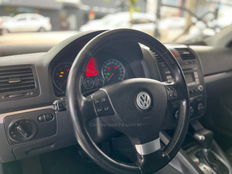 JETTA 2.5 I 20V 170CV GASOLINA 4P TIPTRONIC - 2009 - SANTA CRUZ DO SUL