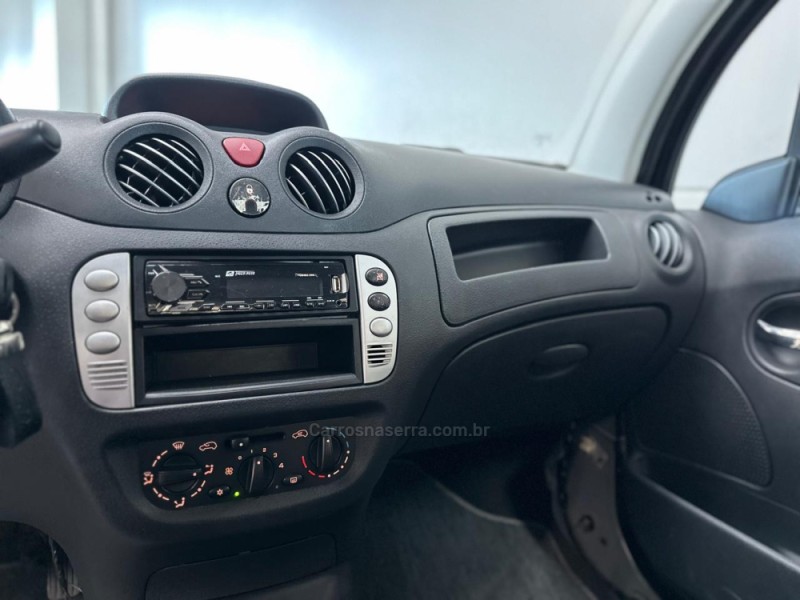 C3 1.4 I GLX 8V FLEX 4P MANUAL - 2011 - VACARIA