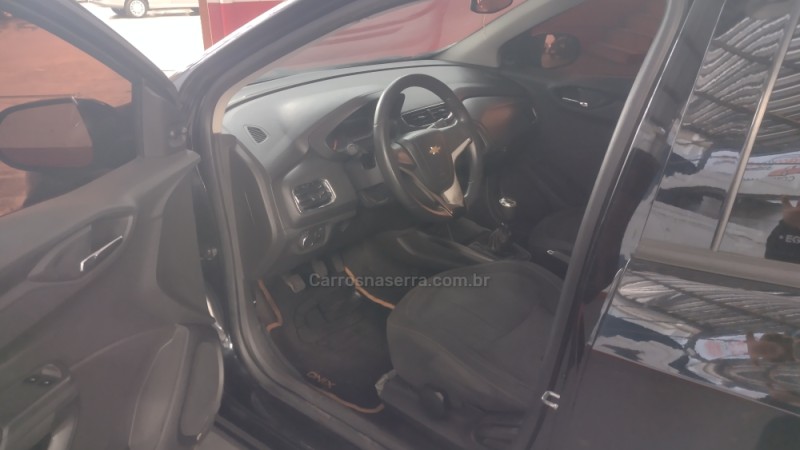 ONIX 1.4 MPFI LT 8V FLEX 4P MANUAL - 2014 - CAXIAS DO SUL