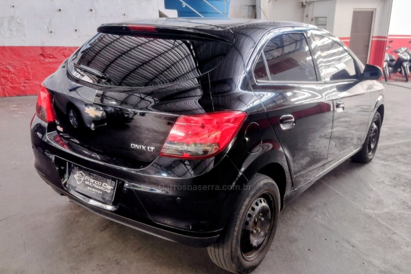ONIX 1.4 MPFI LT 8V FLEX 4P MANUAL - 2014 - CAXIAS DO SUL