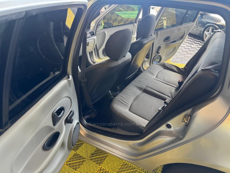 CLIO 1.0 CAMPUS 16V FLEX 4P MANUAL - 2010 - CAXIAS DO SUL