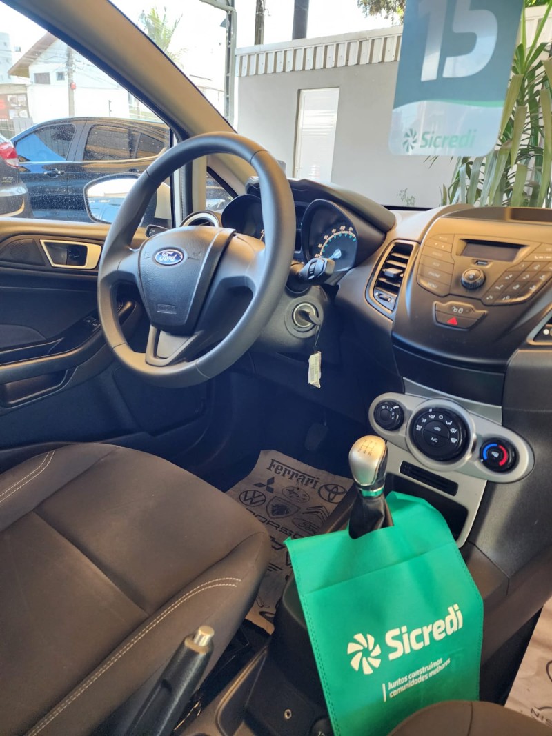 FIESTA 1.5 SE HATCH 16V FLEX 4P MANUAL - 2015 - CAXIAS DO SUL