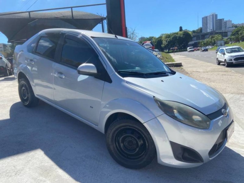 fiesta 1.6 mpi class sedan 8v flex 4p manual 2014 caxias do sul