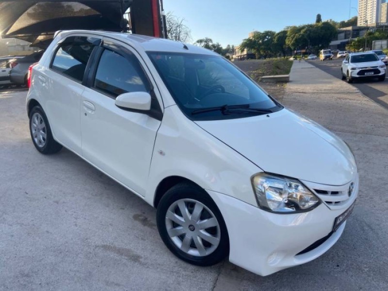 etios 1.5 xls 16v flex 4p manual 2014 caxias do sul