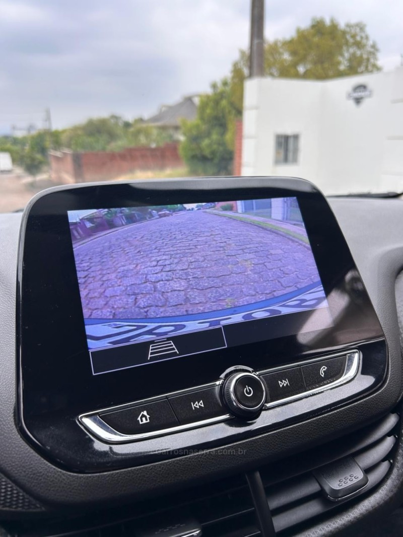 ONIX 1.0 12V FLEX 4P MANUAL - 2023 - VENâNCIO AIRES