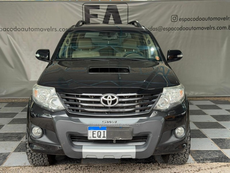 HILUX SW4 3.0 SRV 4X4 7 LUGARES 16V TURBO INTERCOOLER DIESEL 4P AUTOMÁTICO - 2012 - NOVA PRATA