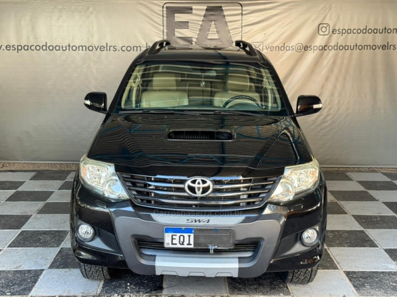 HILUX SW4 3.0 SRV 4X4 7 LUGARES 16V TURBO INTERCOOLER DIESEL 4P AUTOMÁTICO - 2012 - NOVA PRATA