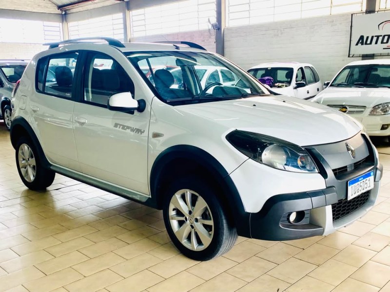 SANDERO 1.6 STEPWAY 8V FLEX 4P MANUAL - 2014 - CAXIAS DO SUL