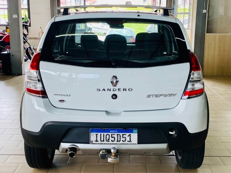 SANDERO 1.6 STEPWAY 8V FLEX 4P MANUAL - 2014 - CAXIAS DO SUL