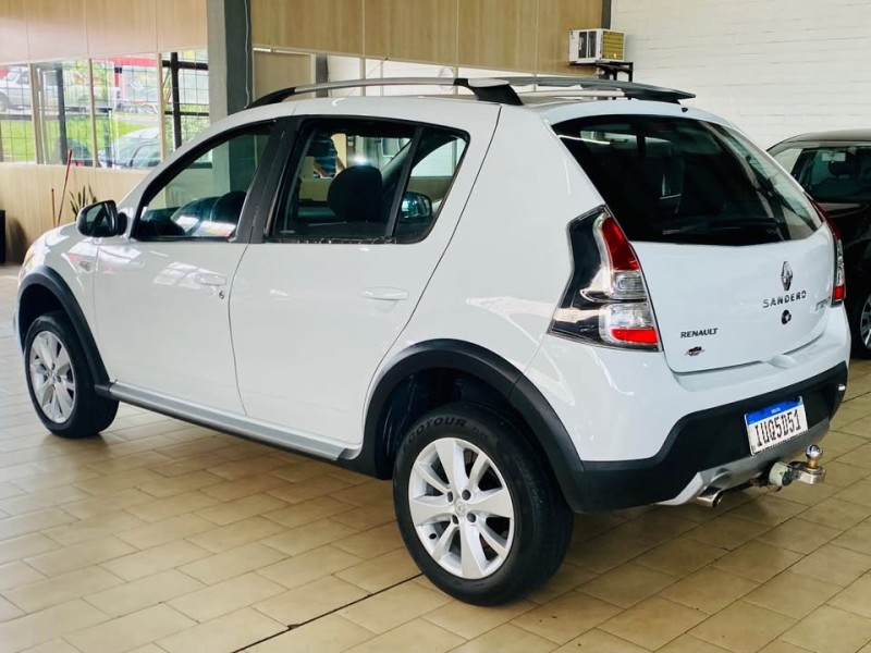 SANDERO 1.6 STEPWAY 8V FLEX 4P MANUAL - 2014 - CAXIAS DO SUL