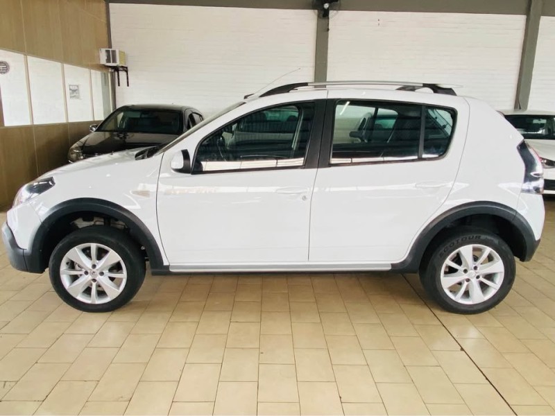 SANDERO 1.6 STEPWAY 8V FLEX 4P MANUAL - 2014 - CAXIAS DO SUL