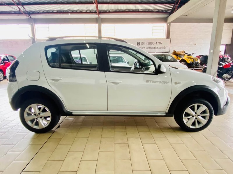SANDERO 1.6 STEPWAY 8V FLEX 4P MANUAL - 2014 - CAXIAS DO SUL