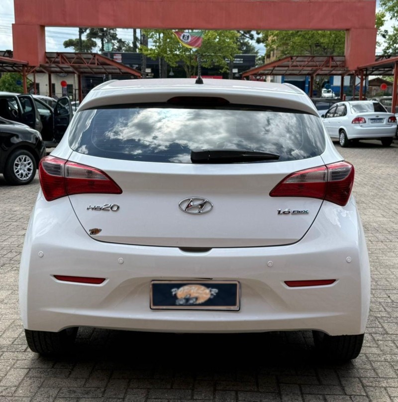 HB20 1.6 COMFORT 16V FLEX 4P MANUAL - 2015 - CANELA