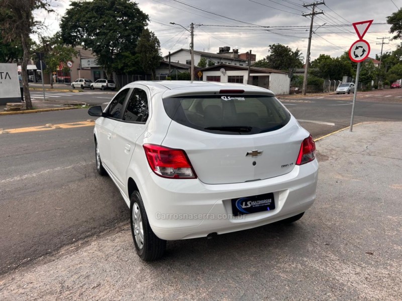 ONIX 1.0 LT 12V FLEX 4P MANUAL - 2016 - VENâNCIO AIRES