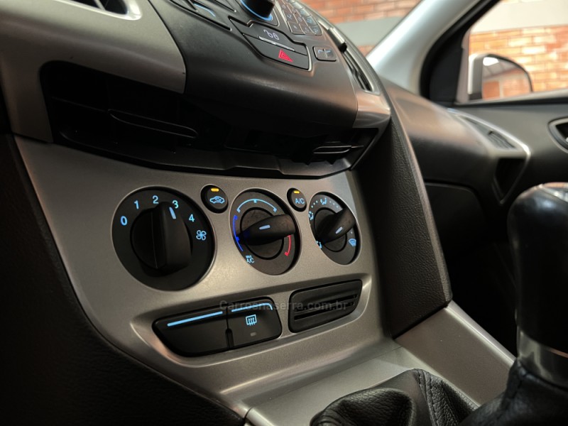 FOCUS 1.6 SE 16V FLEX 4P MANUAL - 2015 - BENTO GONçALVES