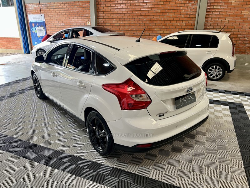 FOCUS 1.6 SE 16V FLEX 4P MANUAL - 2015 - BENTO GONçALVES