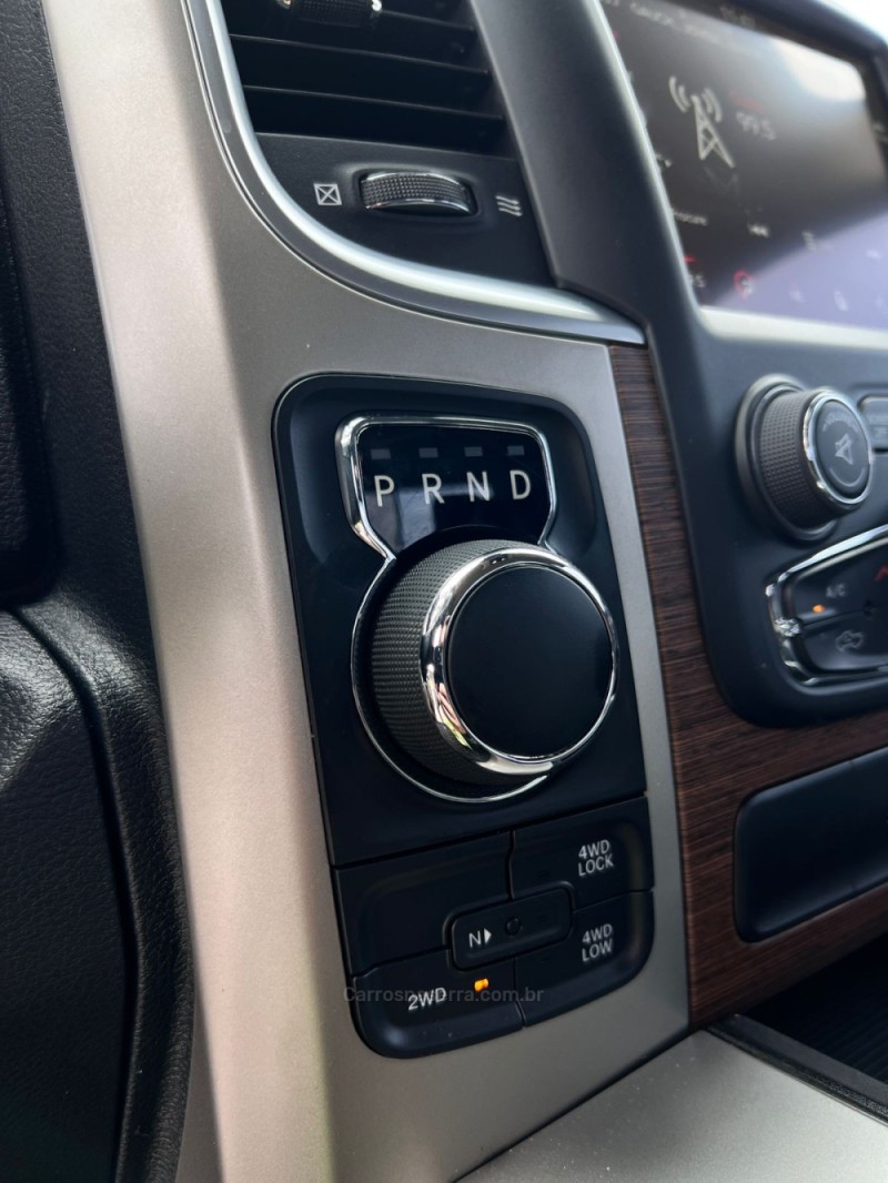 CLASSIC 5.7 LARAMIE V8 HEMI 4P GASOLINA AUTOMÁTICA - 2022 - BENTO GONçALVES