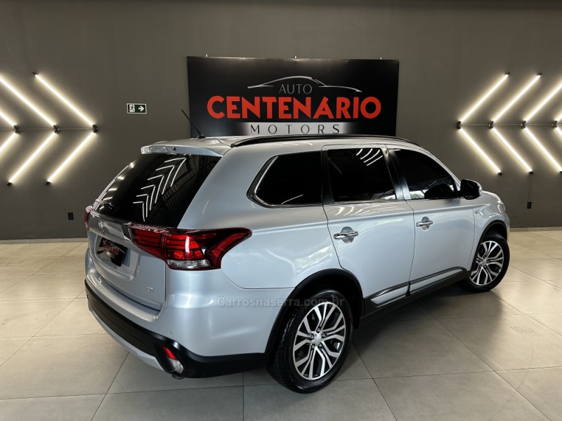 OUTLANDER 3.0 GT 4X4 V6 24V GASOLINA 4P AUTOMÁTICO - 2016 - SAPIRANGA