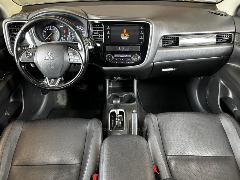 OUTLANDER 3.0 GT 4X4 V6 24V GASOLINA 4P AUTOMÁTICO - 2016 - SAPIRANGA