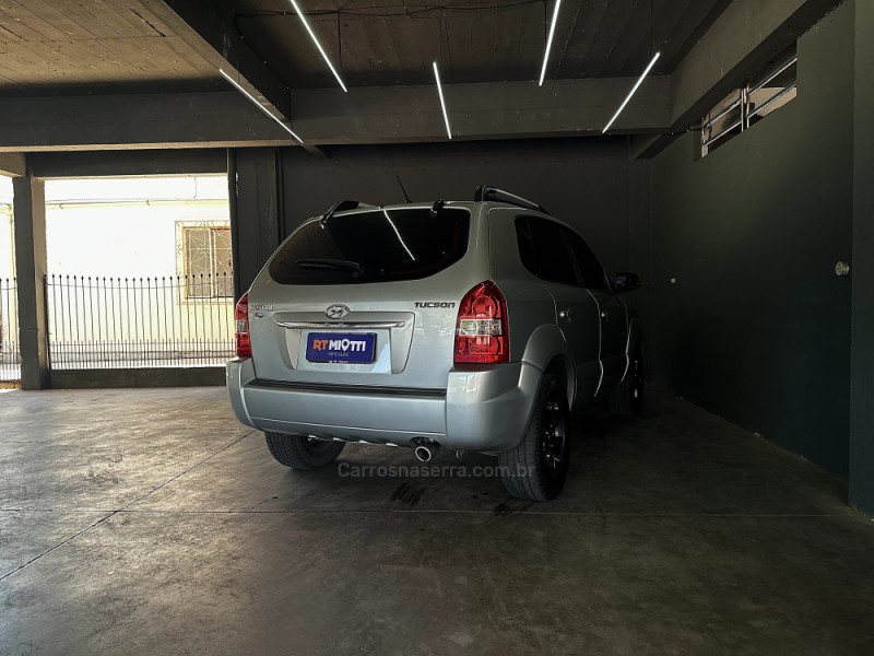 TUCSON 2.0 MPFI GLS 16V 143CV 2WD GASOLINA 4P AUTOMÁTICO - 2009 - MUçUM