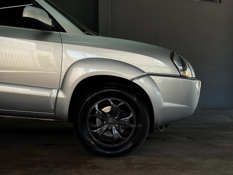 TUCSON 2.0 MPFI GLS 16V 143CV 2WD GASOLINA 4P AUTOMÁTICO - 2009 - MUçUM