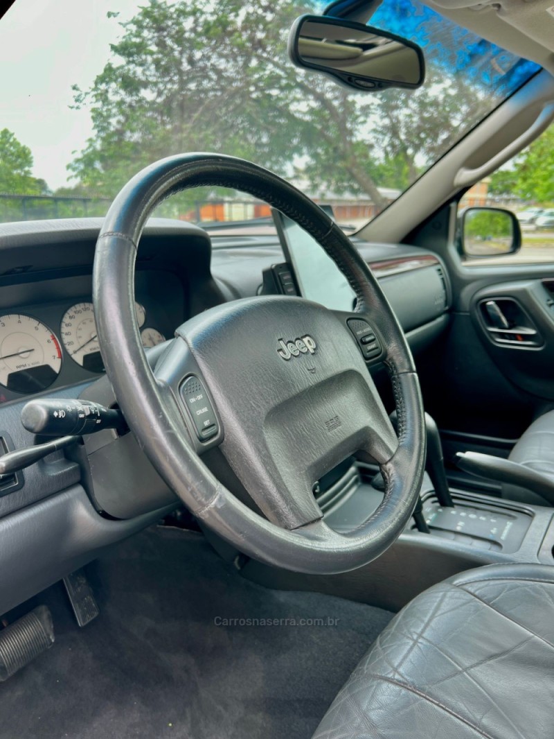 GRAND CHEROKEE 4.7 LIMITED 4X4 V8 16V GASOLINA 4P AUTOMÁTICO - 2004 - BENTO GONçALVES