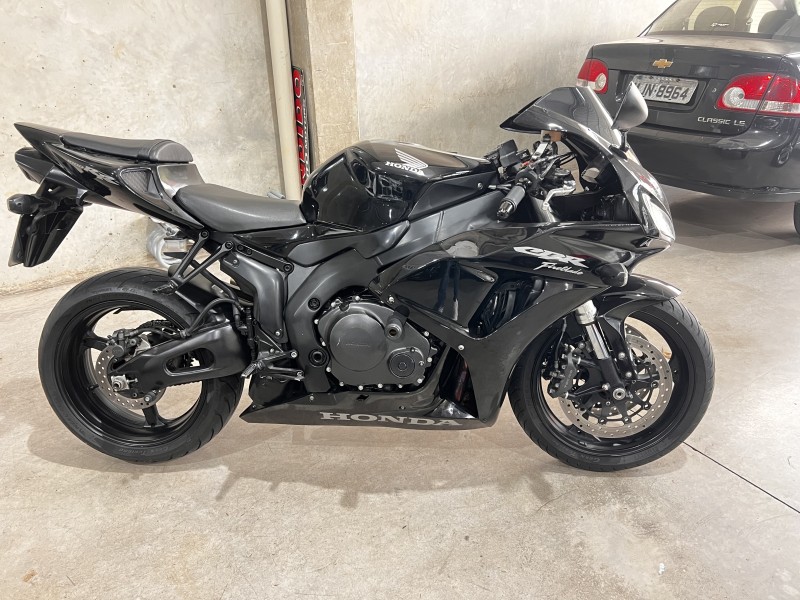 CBR 1000RR FIREBLADE - 2007 - CAXIAS DO SUL