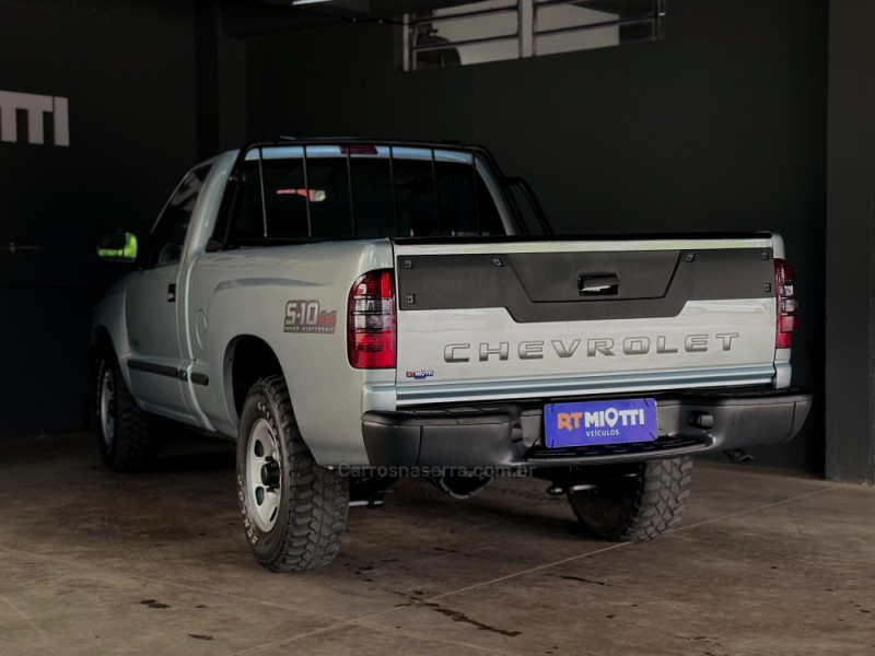 S10 2.8 COLINA 4X4 CS 12V TURBO ELECTRONIC INTERCOOLER DIESEL 2P MANUAL - 2011 - MUçUM