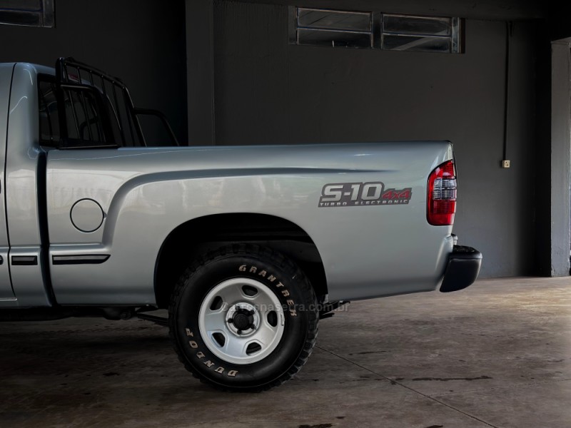 S10 2.8 COLINA 4X4 CS 12V TURBO ELECTRONIC INTERCOOLER DIESEL 2P MANUAL - 2011 - MUçUM