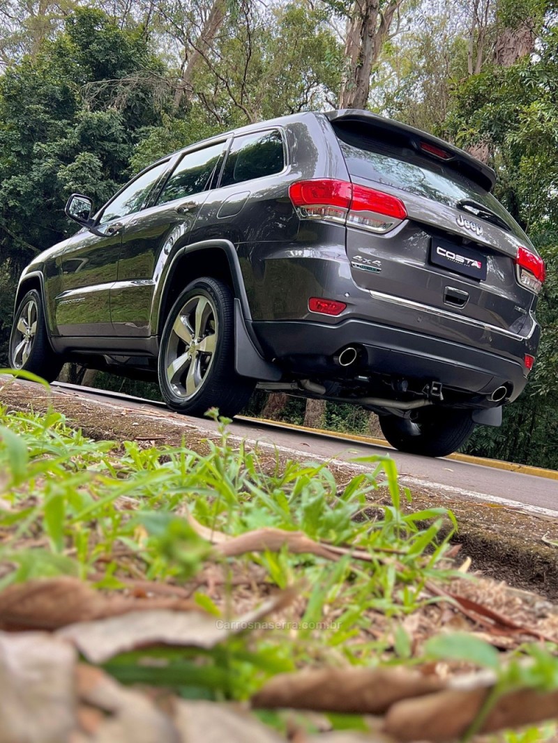 GRAND CHEROKEE 3.0 LIMITED 4X4 V6 24V TURBO DIESEL 4P AUTOMÁTICO - 2015 - BENTO GONçALVES
