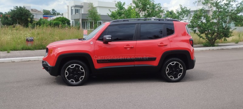 RENEGADE 2.0 16V TURBO DIESEL TRAILHAWK 4P 4X4 AUTOMÁTICO - 2016 - BENTO GONçALVES