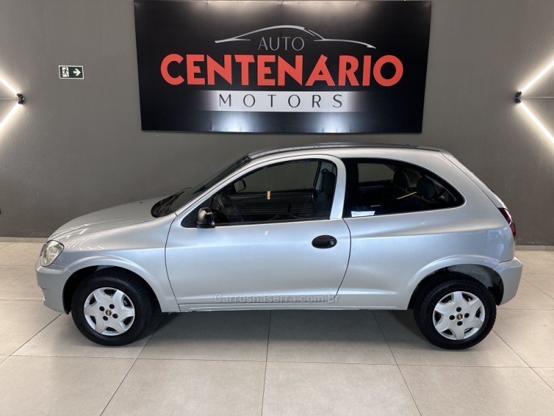 CELTA 1.0 MPFI SPIRIT 8V FLEX 2P MANUAL - 2011 - SAPIRANGA