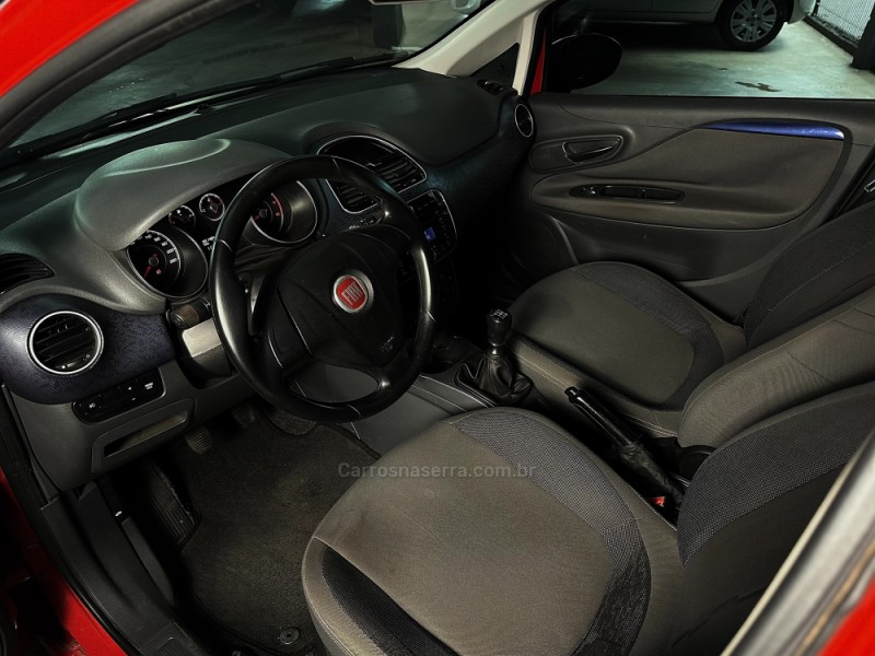 PUNTO 1.4 ATTRACTIVE ITALIA 8V FLEX 4P MANUAL - 2014 - MUçUM