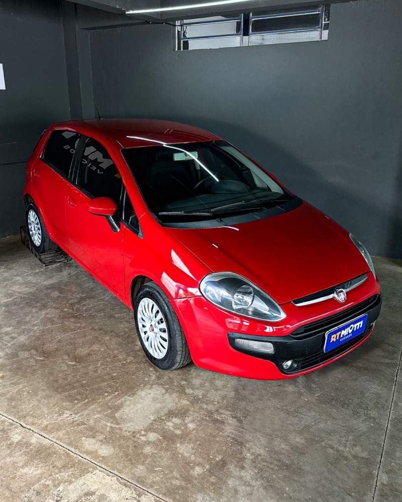 PUNTO 1.4 ATTRACTIVE ITALIA 8V FLEX 4P MANUAL - 2014 - MUçUM