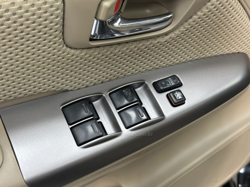 HILUX SW4 2.7 SR 7 LUGARES 4X2 16V FLEX 4P AUTOMÁTICO - 2010 - SANTA CRUZ DO SUL